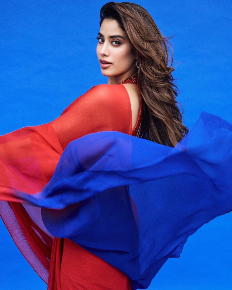 janhvi-kapoor-new-look-photos